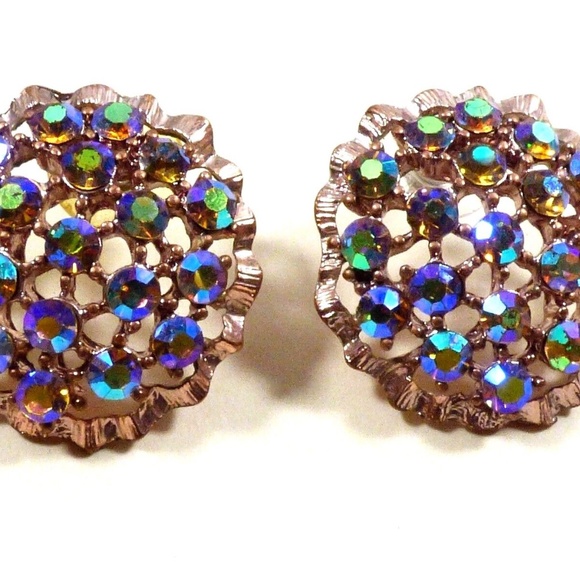 Gold Tone Metal Pink Purple color Aurora Borealis Rhinestones round earrings - Picture 1 of 7